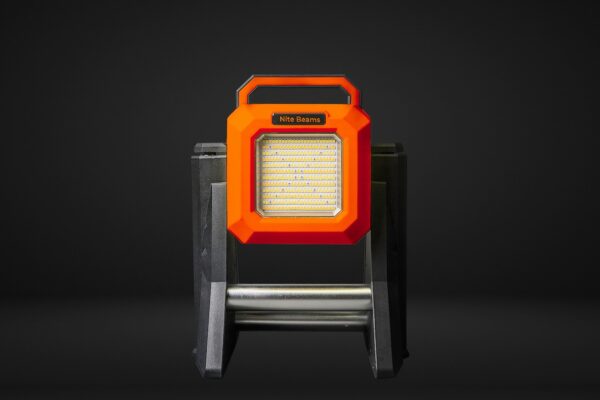 CS Nite-Beam Spotlightlight Model 901: A Robust Lighting Choice for Harsh Conditions CS Nite-Beam Spotlightlight Model 901
