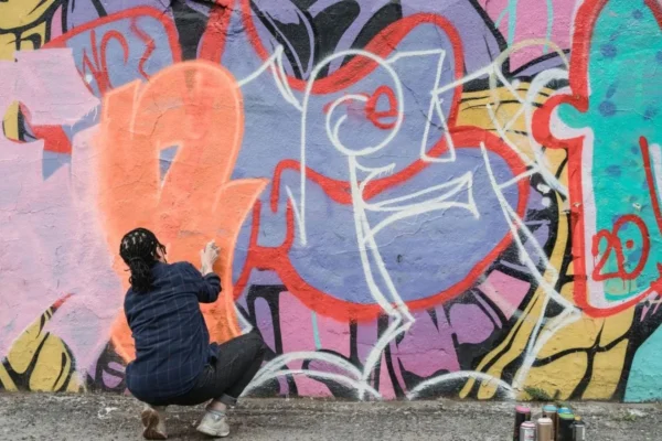 Explore Dutchgraffiti and workshops for teambuildings, kidsparties & streetart courses with Graffitifun Dutchgraffiti